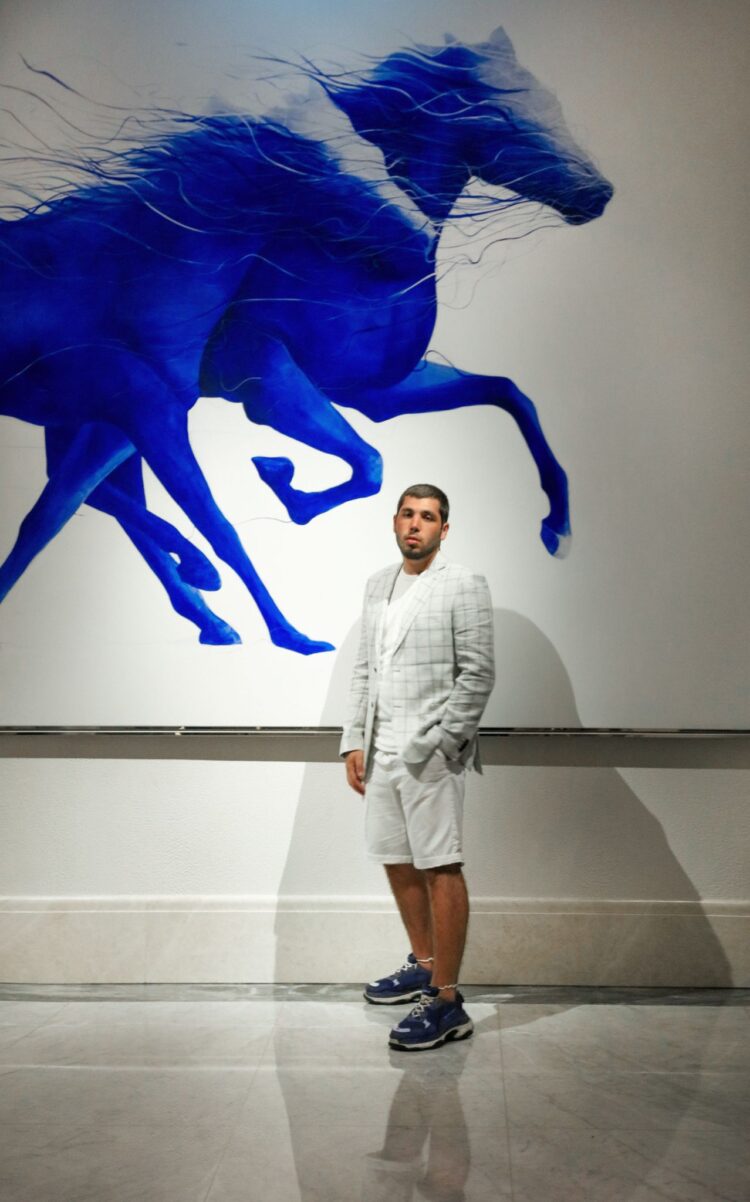 Know about Entrepreneur Mels Danielyan - The amazing Armenian Singer and Photographer