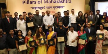Pillars of Maharashtra Awards makes headlines today Individuals and Business Owners who are making Maharashtra proud were felicitated