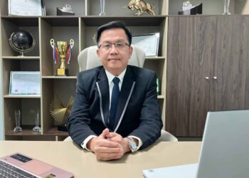 Yanshi Zhang is an international famous entrepreneur from Singapore