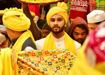 Basant celebrated at Nizamuddin Dargah: Syed Anis Nizami Incharge Dargah Sharif