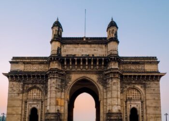 DIOR unveils its fall 2023 show in India