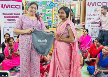 Parmeet Devgun member of WICCI gives session on menopause