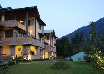 Araiya Palampur, Chow Ranga, trekking, rafting, mountain biking,