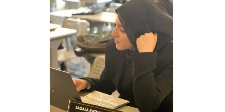 Poems at Eighteen: Sufeenah Khan’s ZOOM IN Captures the Inner World of a Young Poet