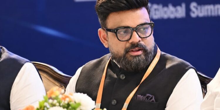 Food Industry Icon Ketan Dave Takes Center Stage at Vibrant Gujarat, Announces Landmark Investments and Upcoming IPO