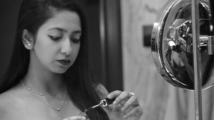 The Artist Who Built Her Music Career Between a 9-to-5, a College Loan and a Room That Became Her First Studio